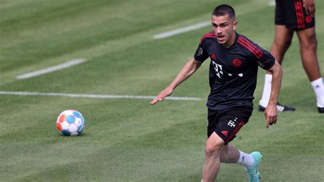 Fc Bayern Toptalent Arijon Ibrahimovic Will Wechseln Deb T Mit Jahren