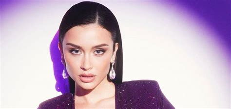 Tendencias De Maquillaje Para Fiestas Las Sombras Llamativas Y Los Labios Nude Han Vuelto