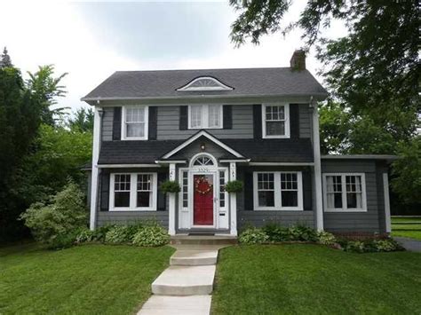 Exterior Gray Paint, Gray House Exterior, Colonial Exterior, Casa ...