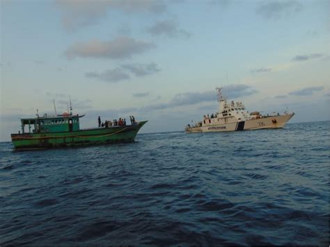 Indian Coast Guard Rescues Stranded Fishing Boat Off Karwar Coast