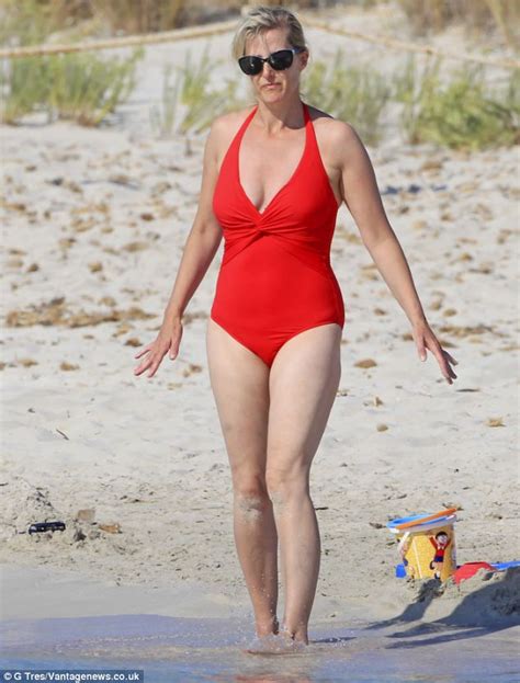 Sophie Countess Of Wessex Dazzles On Spanish Beach Daily Mail Online