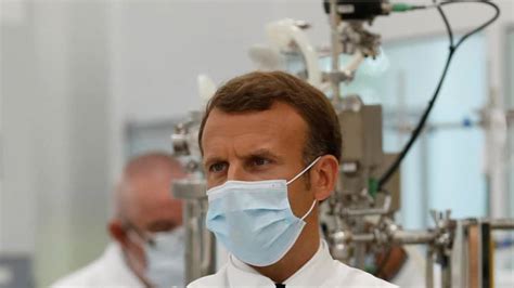 Coronavirus Emmanuel Macron Veut Relocaliser La Production De M Dicaments