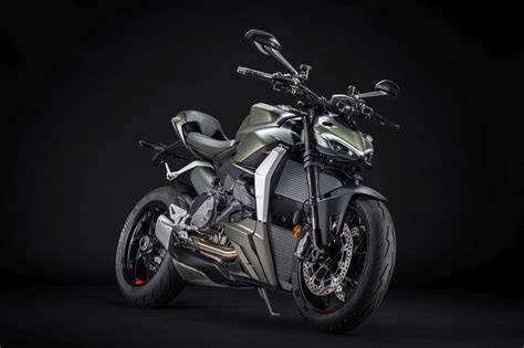 Ducati Streetfighter V2 In Storm Green 2022