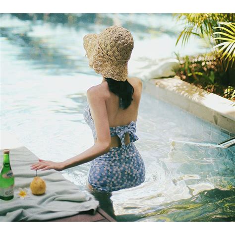 Bikini vintage cúc họa mi xanh da trời mộng mơ bikini hai mảnh cúp ngực gọng nâng quần cạp cao