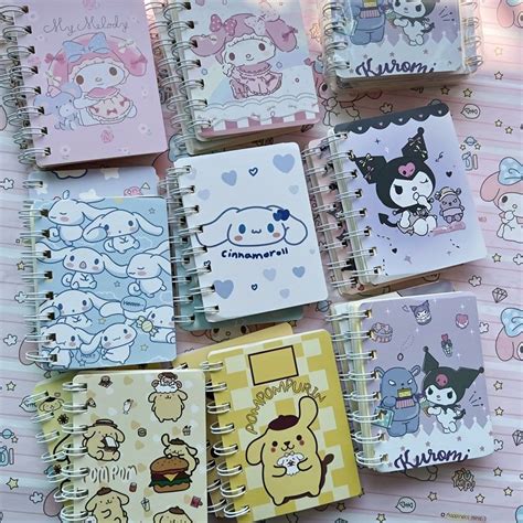 Sanrio Cuadernos A7 de 4 Piezas Diseños de Hello Kitty Kuromi