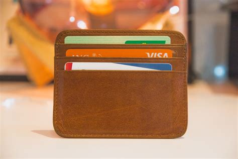 Más de 100 imágenes de billetera | Descargar imágenes gratis en Unsplash