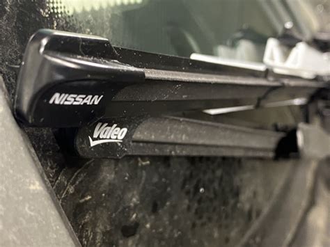 🧹 Установил новые оригинальные дворники для Nissan Qashqai — Nissan ...