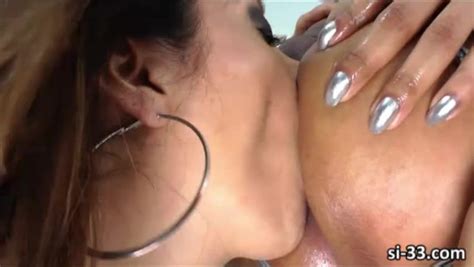 Pretty TS Jessica Fox Screws Pussy Of Her Gf Francesca Le AShemaletube