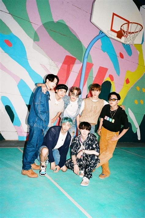 Bts、米billboard「hot 100」2週連続1位獲得。韓国初新記録 Tower Records Online