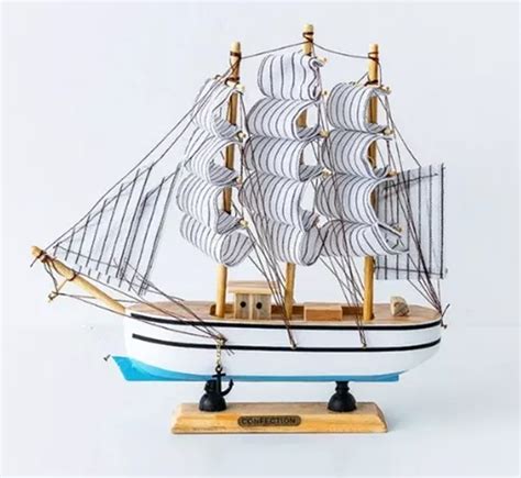 Enfeite Miniatura Barco Decorativo De Madeira Navio Cm