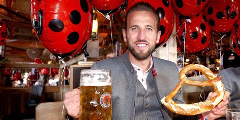 Harry Kane Hier Feiert Bayerns Neuzugang Erstmals Auf Der Wiesn