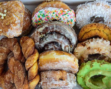 The 17 Best Donut Shops in Chicago | Chicago food, Chicago eats, Food