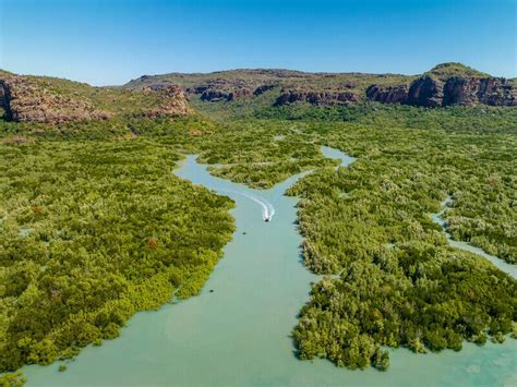 Rcitravel Package Deal Kimberley Expedition Waterfalls Wandjinas