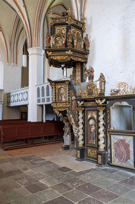 Kirche In Gross Mohrdorf Vorpommern Bei Stralsund Bild