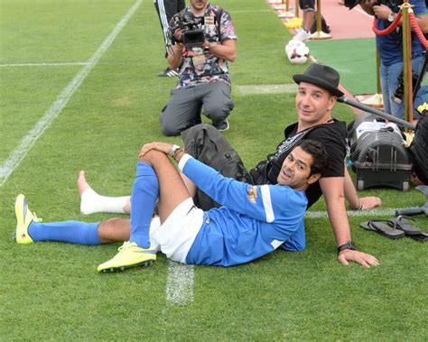 Photo Jamel Debbouze Et Micha L Youn Lors Du Charity Football Game Au