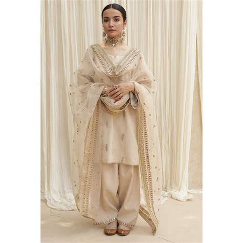 Ivory Outfit