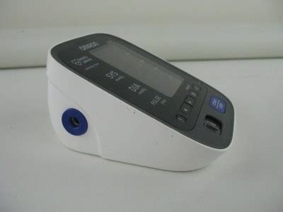 Omron BP785 10 Series Upper Arm Blood Pressure Monitor On PopScreen