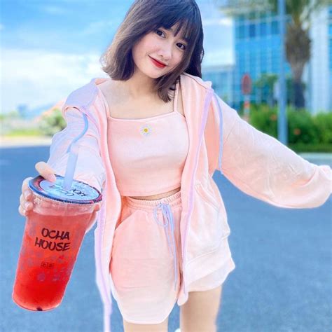 Dàn hot girl Việt 2K4 làm loạn Tik Tok bằng loạt clip triệu view