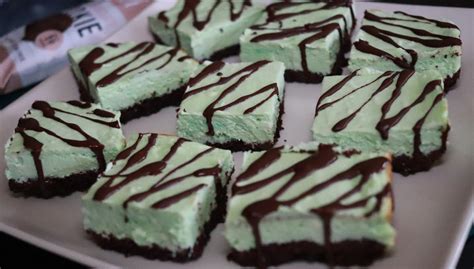 Easy Keto Mint Chocolate Cheesecake Bars Tryketowithme