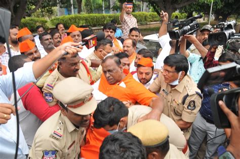 Tension Over Ganesh Visarjan In Hyderabad Bhagyanagar Ganesh Utsav