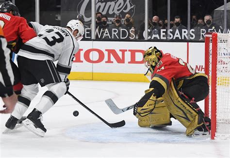 Andersson Scores In Return Kings Top Vegas 4 2 Cbs Los Angeles