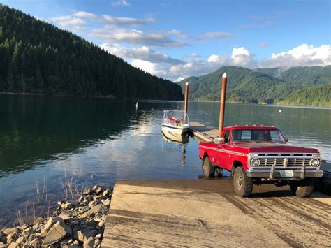 Dentside Ford F-250 Restored, Promptly Goes Back to Work