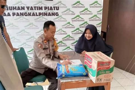 Polsek Gerunggang Salurkan Bansos Sembako Ke Panti Asuhan