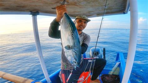 Mancing jigging pagi² banyak ikan lapar baru sampai spot ikan tongkol