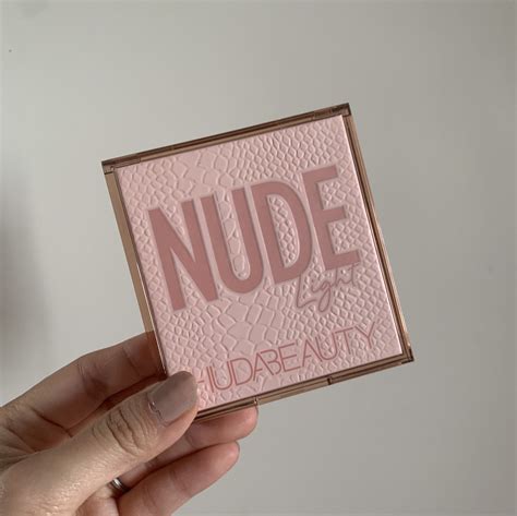 Huda Beauty Mini Nude Obsession Eyeshadow Palette Carousell