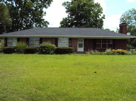 4220 Charlie Crump Rd Mershon Ga 31551 ®