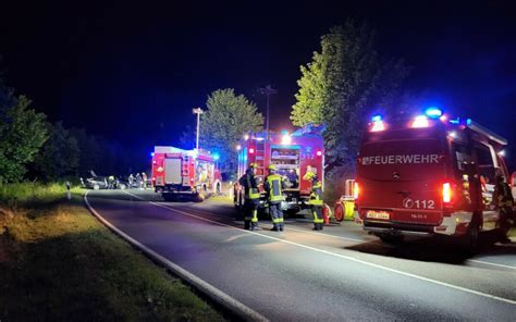 Hilfeleistung Auslaufende Betriebsstoffe Nach Verkehrsunfall