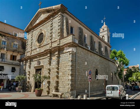 St-Jean-Baptiste Kirche, 16. Jahrhundert, auf dem Place de la ...