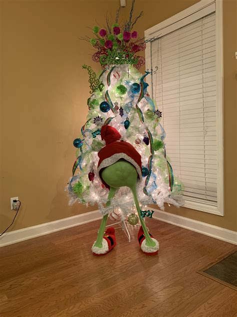 Grinch Tree Grinch In Christmas Tree Creative Christmas Trees