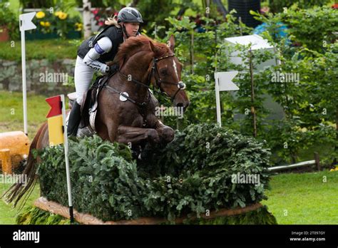 Sandra AUFFARTH Aktion Auf Opgun Louvo Vielseitigkeit Cross Country