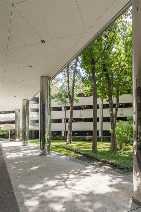 15710 John F Kennedy Blvd, Houston, TX 77032 - World Houston Place