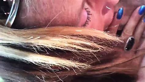 Free Wife Giving Head Porn Videos XHamster