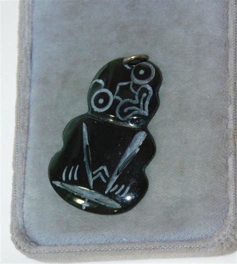 Vintage Māori Hei Tiki Pounamu Green Stone Nephrite Jade Pendant Kiwi