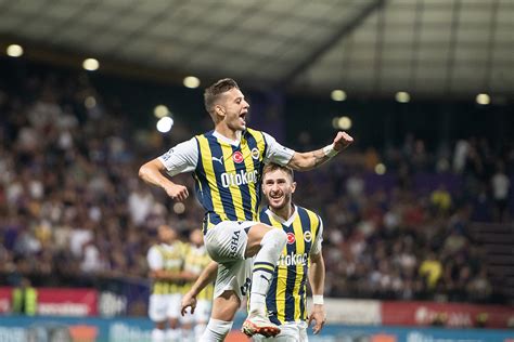 Typy Bukmacherskie Na Dzi D Zagrzeb Ajax Fenerbahce