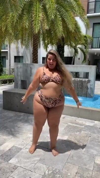 Une Grosse Pawg Avec Une Grosse Bbw Blonde Xhamster
