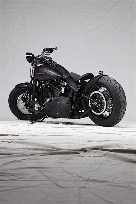 This Is How A Harley Davidson Heritage Classic Looks Like All Naked And Bobber Ized Autoevolution