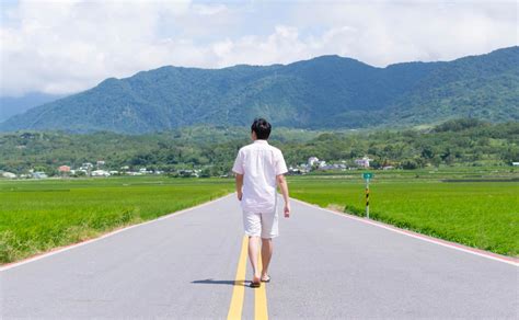 當大家紛紛走出去，我選擇不留遺憾地留下來──為了無價的親情｜黃嘉偉／沉默大眾｜換日線