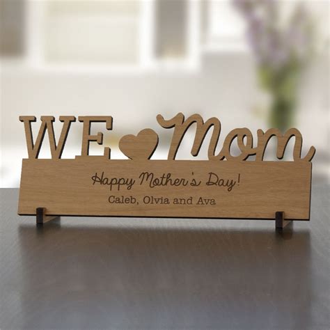 Engraved Mommy Wood Plaque Giftsforyounow