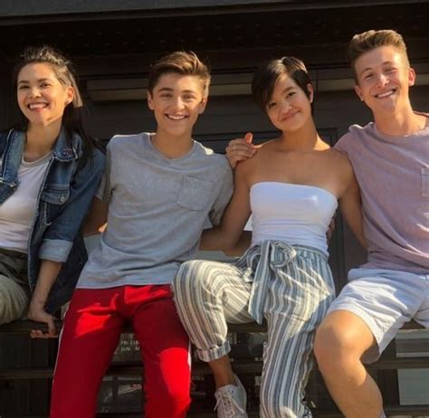 Peyton Elizabeth Lee Y Asher Angel Pin On Kks Room