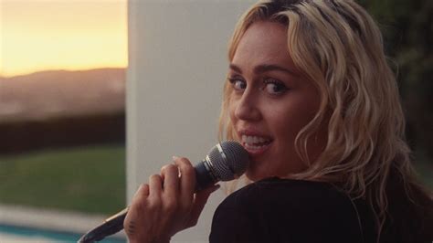 Miley Cyrus - Island | Endless Summer Vacation (Backyard Sessions ...