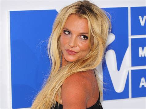 Britney Spears Poses Naked For Mirror Photos Instagram