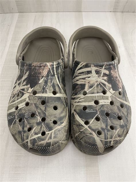 Crocs Men S Classic Clogs Realtree Camo Khaki S Gem