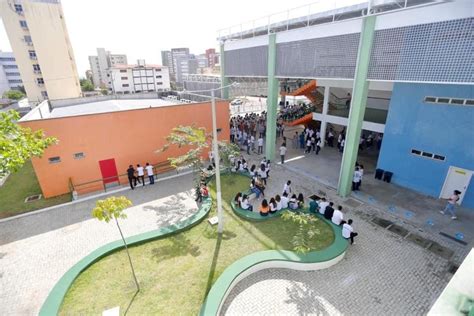 Rua Deputado Manoel Rodrigues - Escola Deputado Manoel Rodrigues, no Vicente Pinzón, em Fortaleza ...