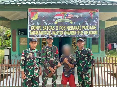 Di Hari Pahlawan Warga Perbatasan Serahkan Senjata Api Rakitan Kepada