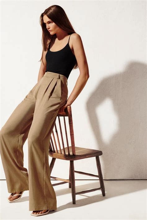 PLEATED WIDE LEG TROUSERS TRF ZARA United Kingdom In 2020 Wide Leg