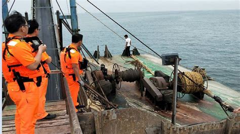 越界抽砂 馬祖海巡押回中國抽砂船逮9人 新唐人电视台